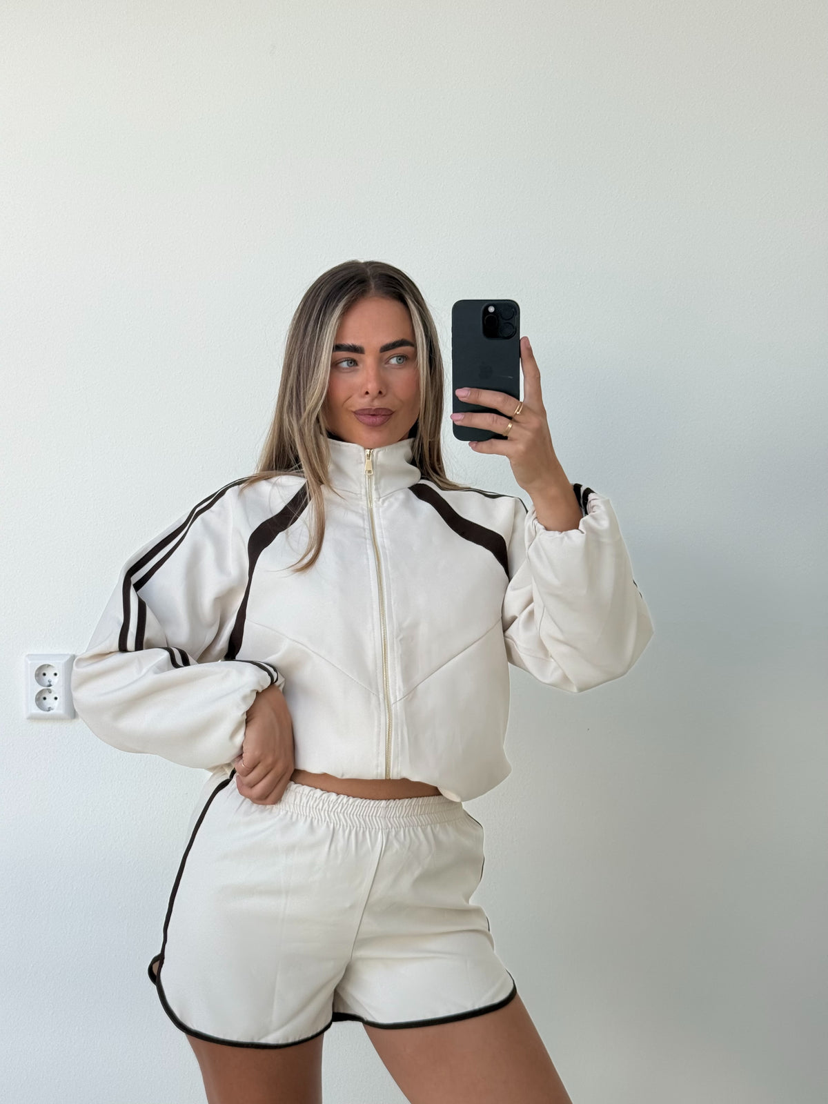Sporty Two Piece Set Crème Bruin