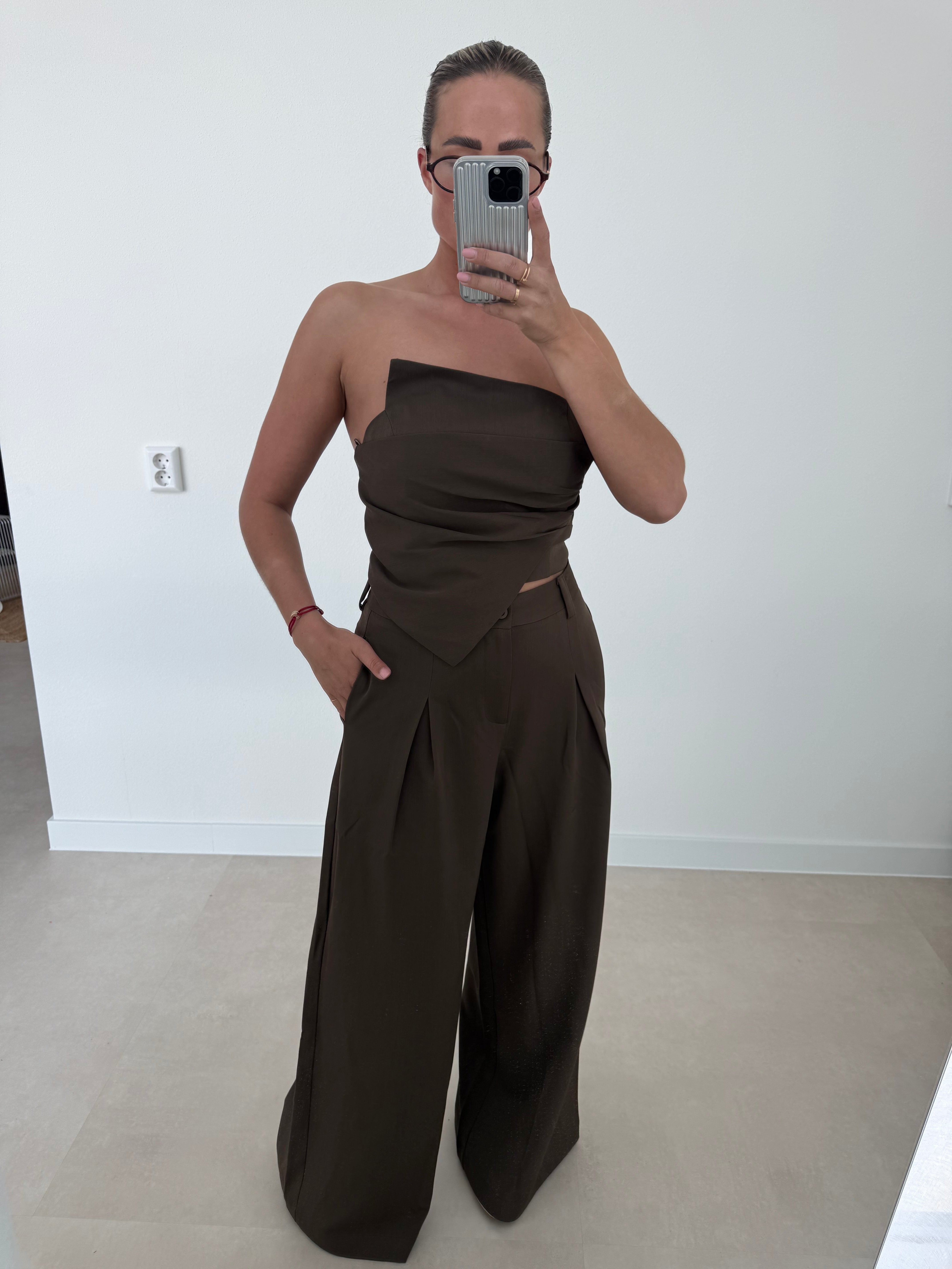 Two Piece Set met Strapless Top Bruin