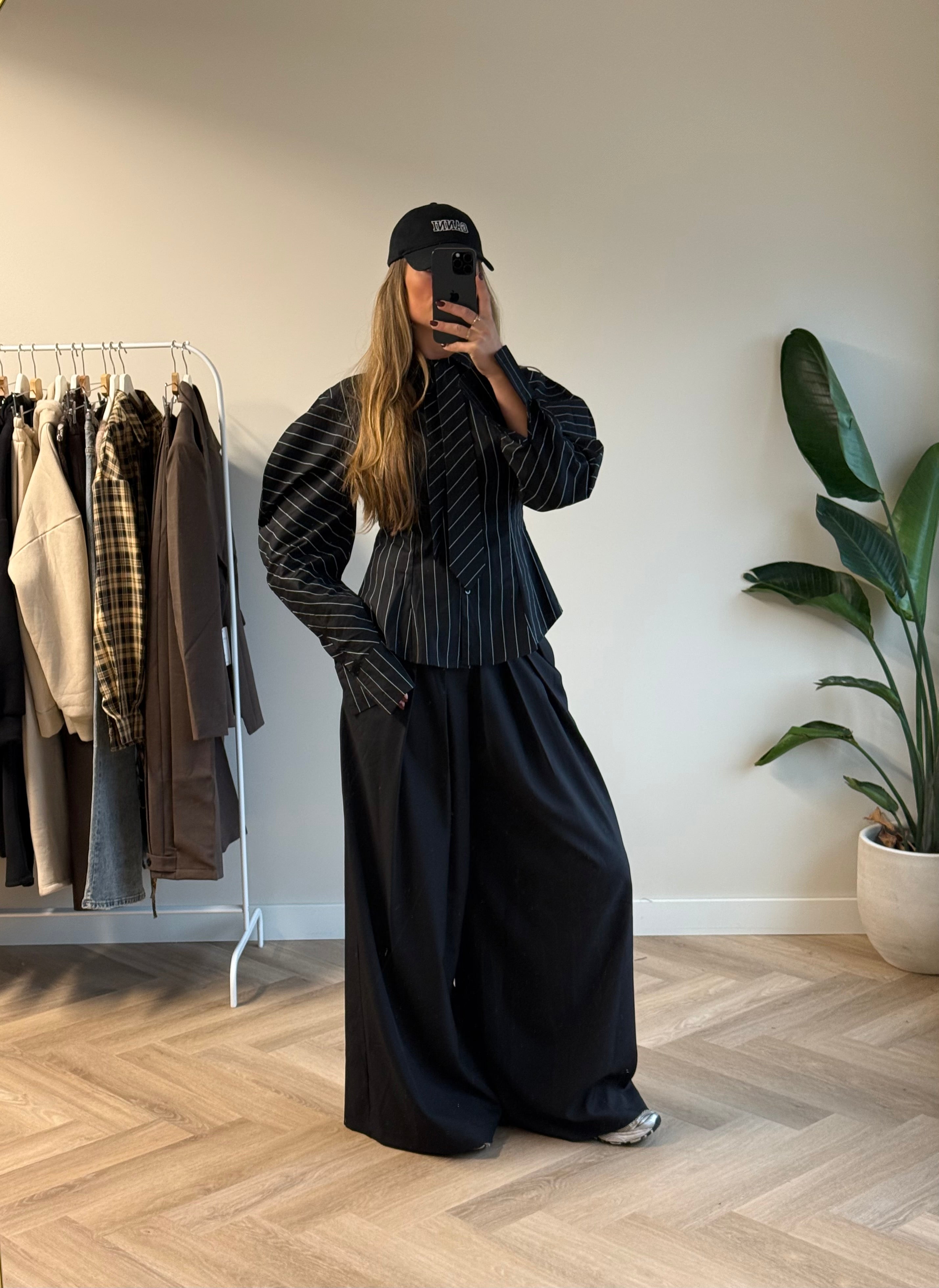 Wijde Pantalon Geplooid Zwart | Charlie