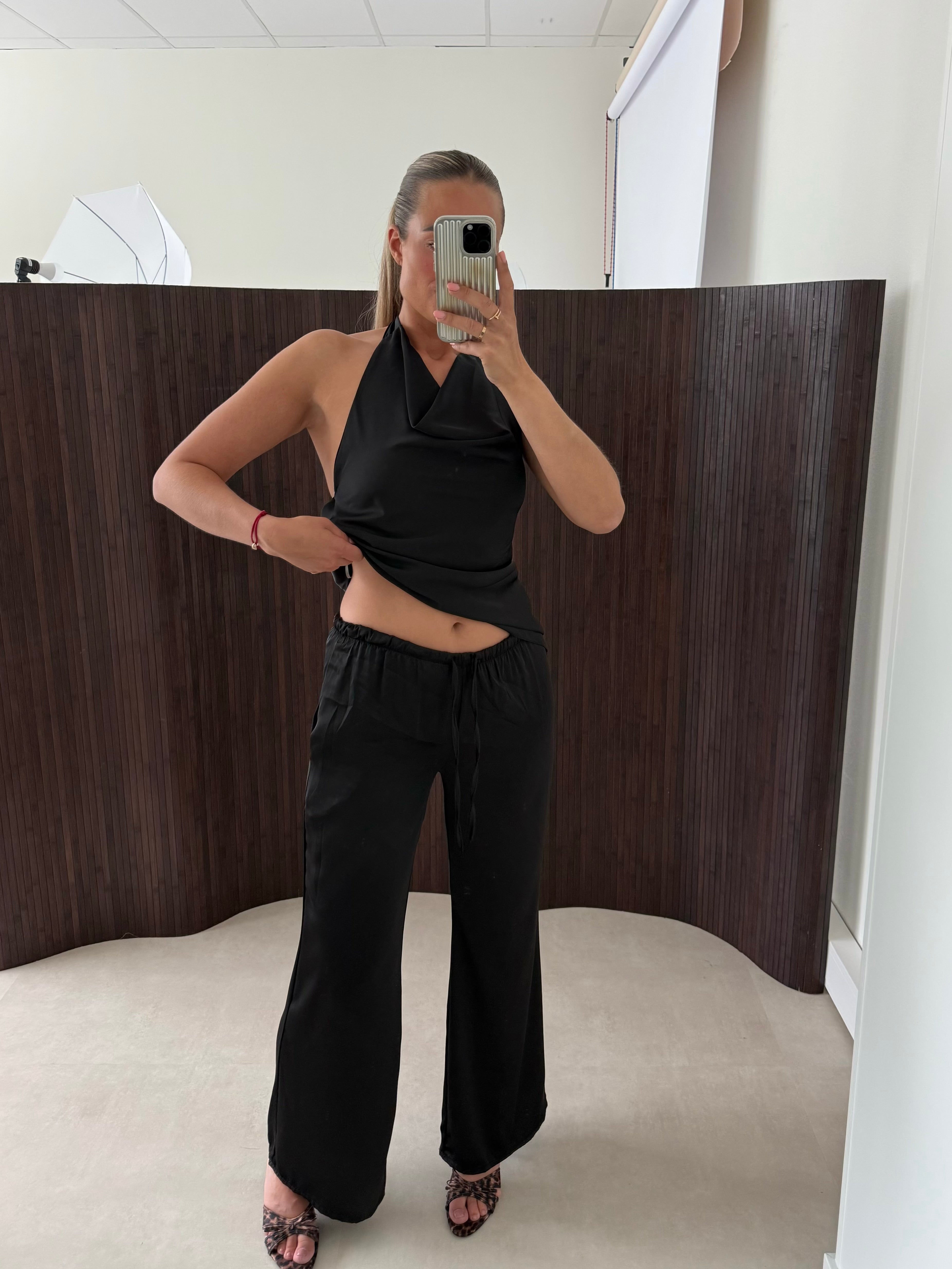 Asymmetric Satin Set Zwart | Ayla