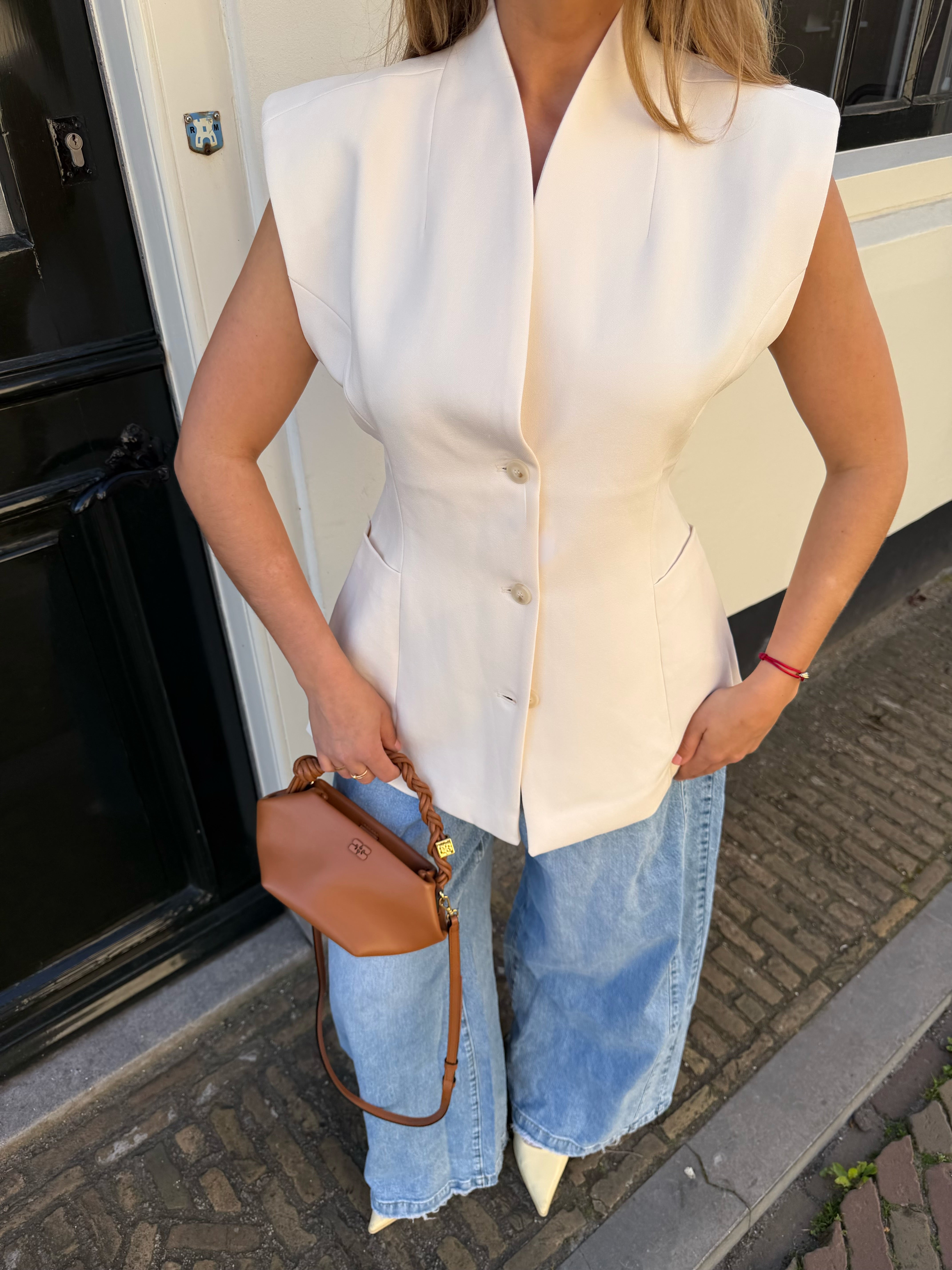 Getailleerd Gilet met Knoopjes | Gigi