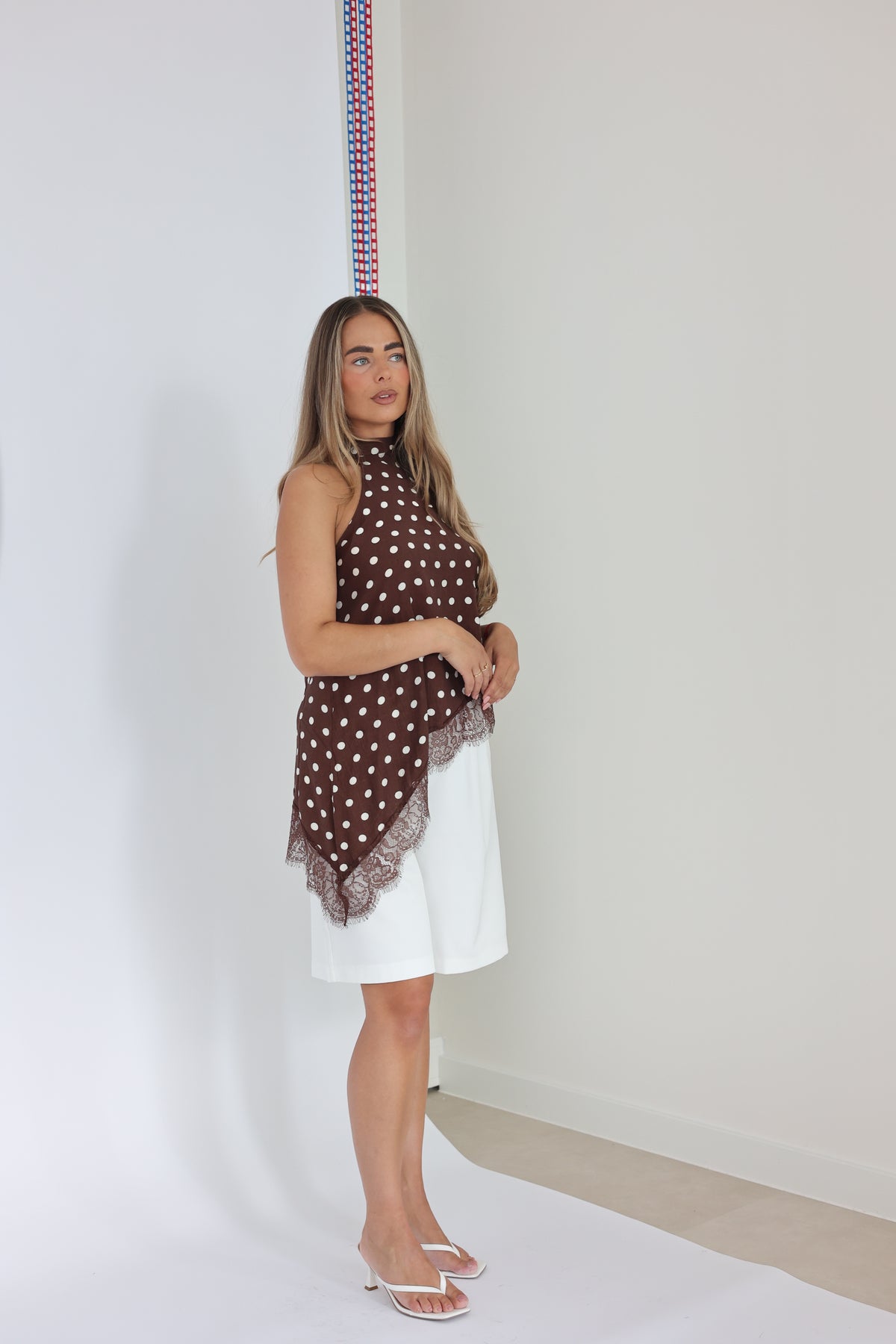 Asymmetrische Polkadot Lace Top Bruin