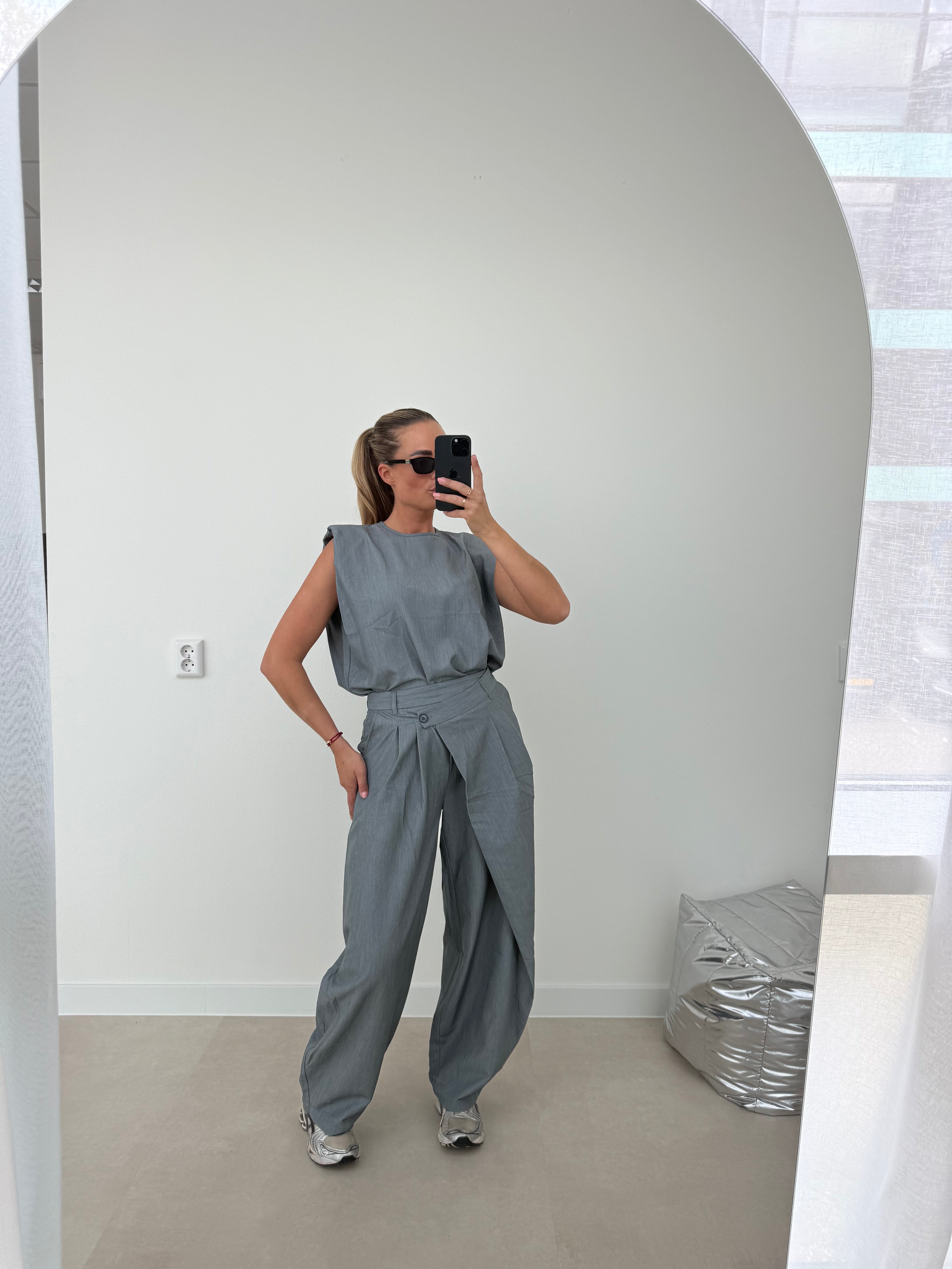 Pantalon met Overslag Knoop Grijs | Wen