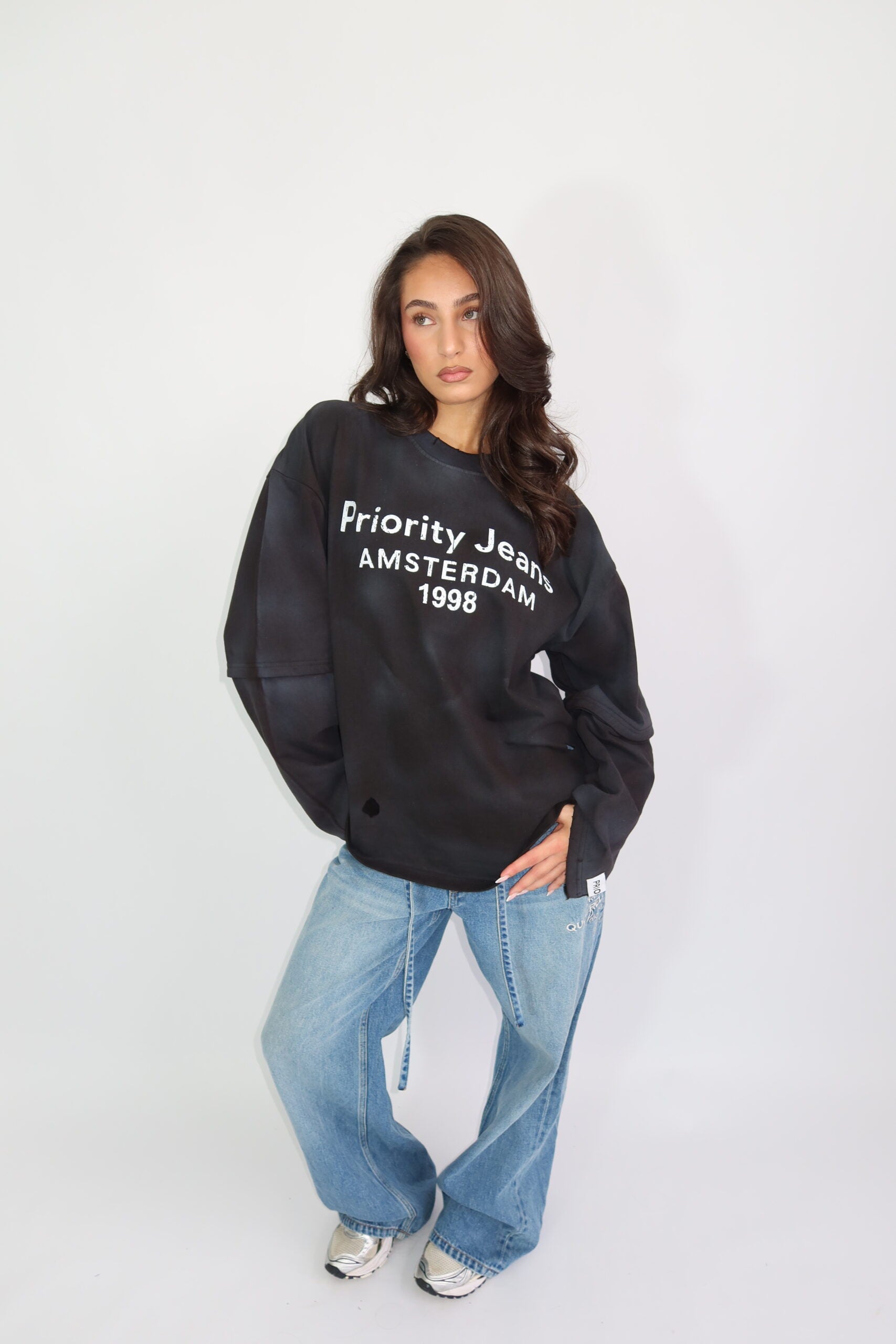 Priority Destroyed Longsleeve Zwart