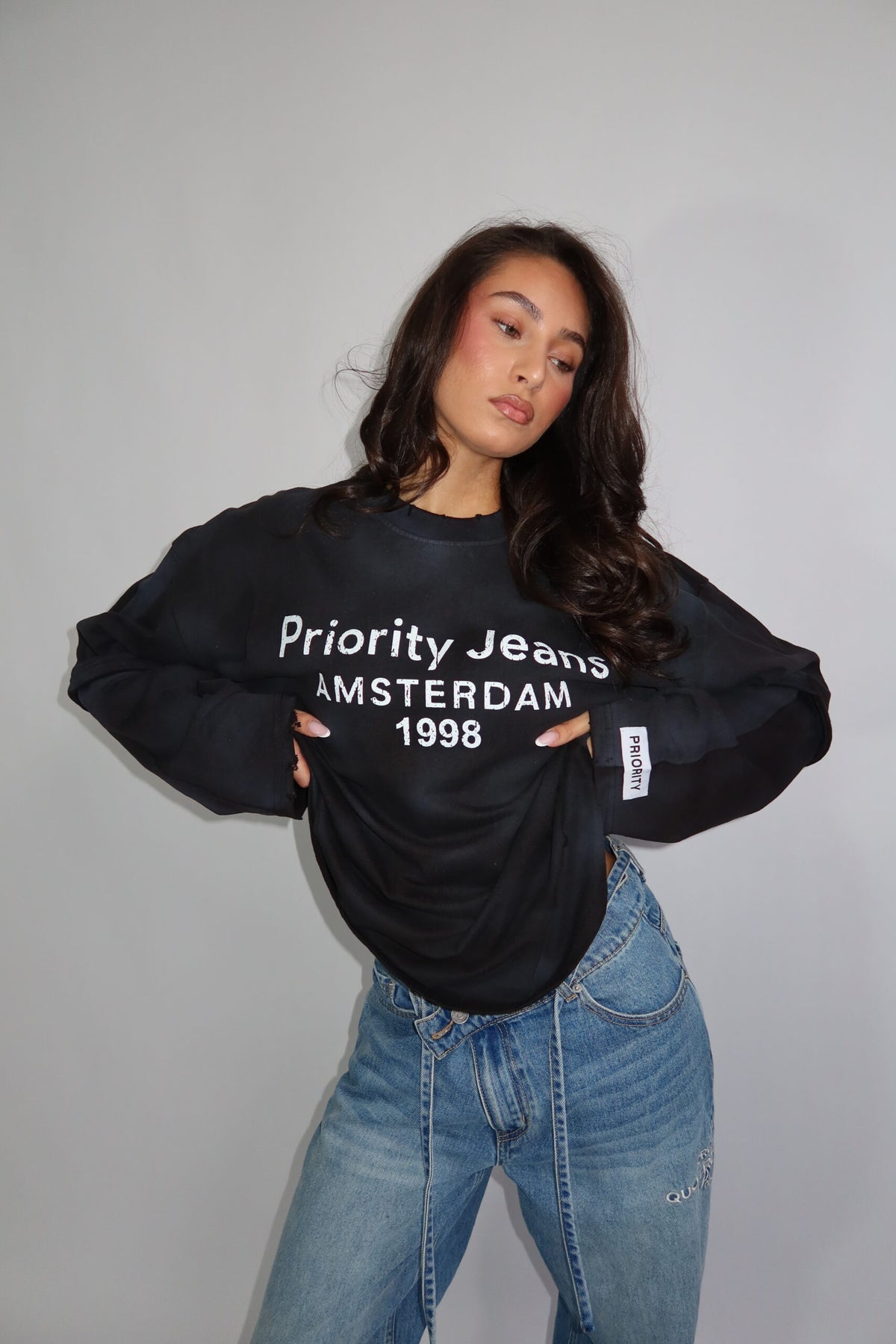 Priority Destroyed Longsleeve Zwart