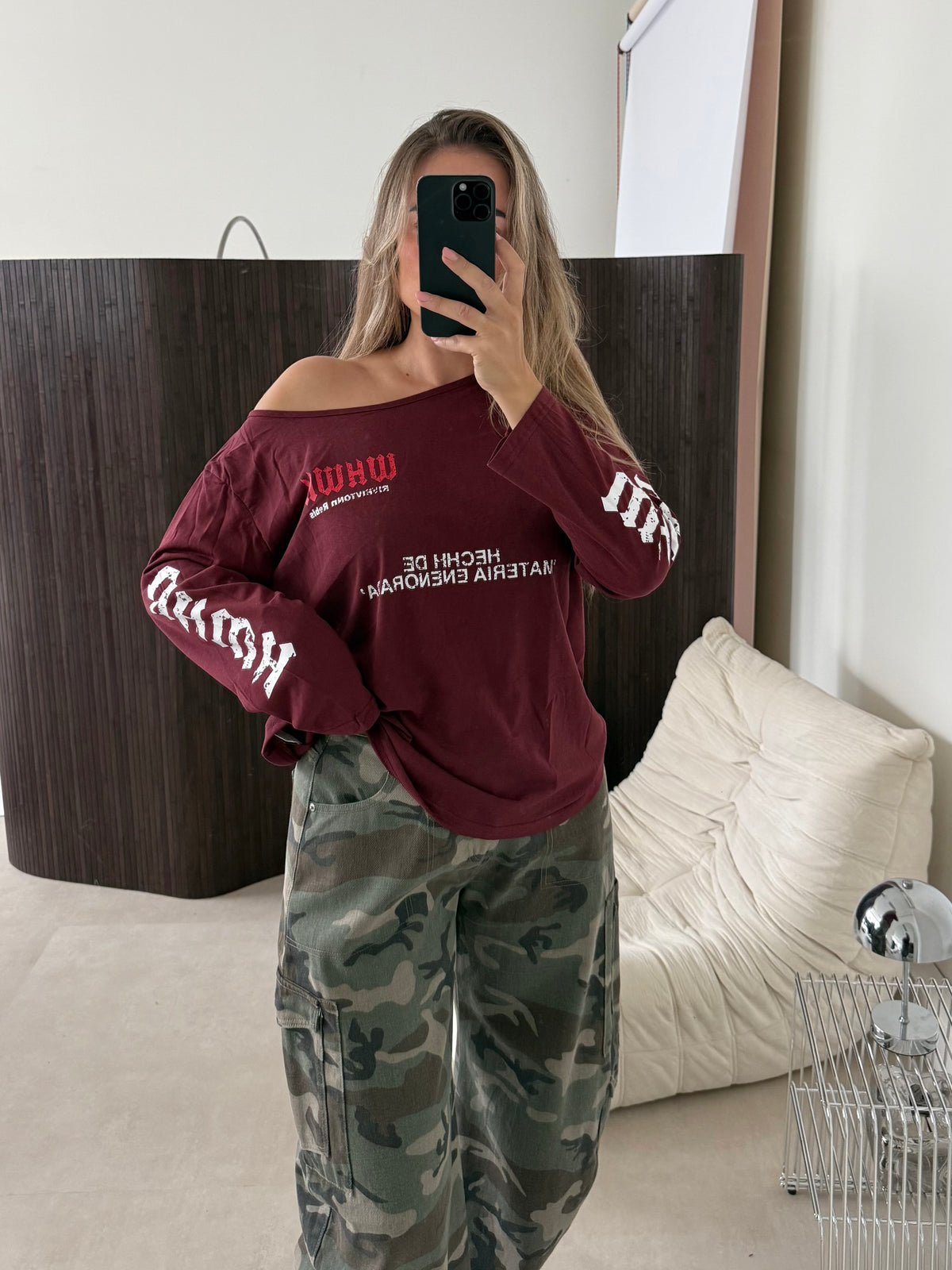 Statement Off Shoulder Tee Burgundy | Semmie