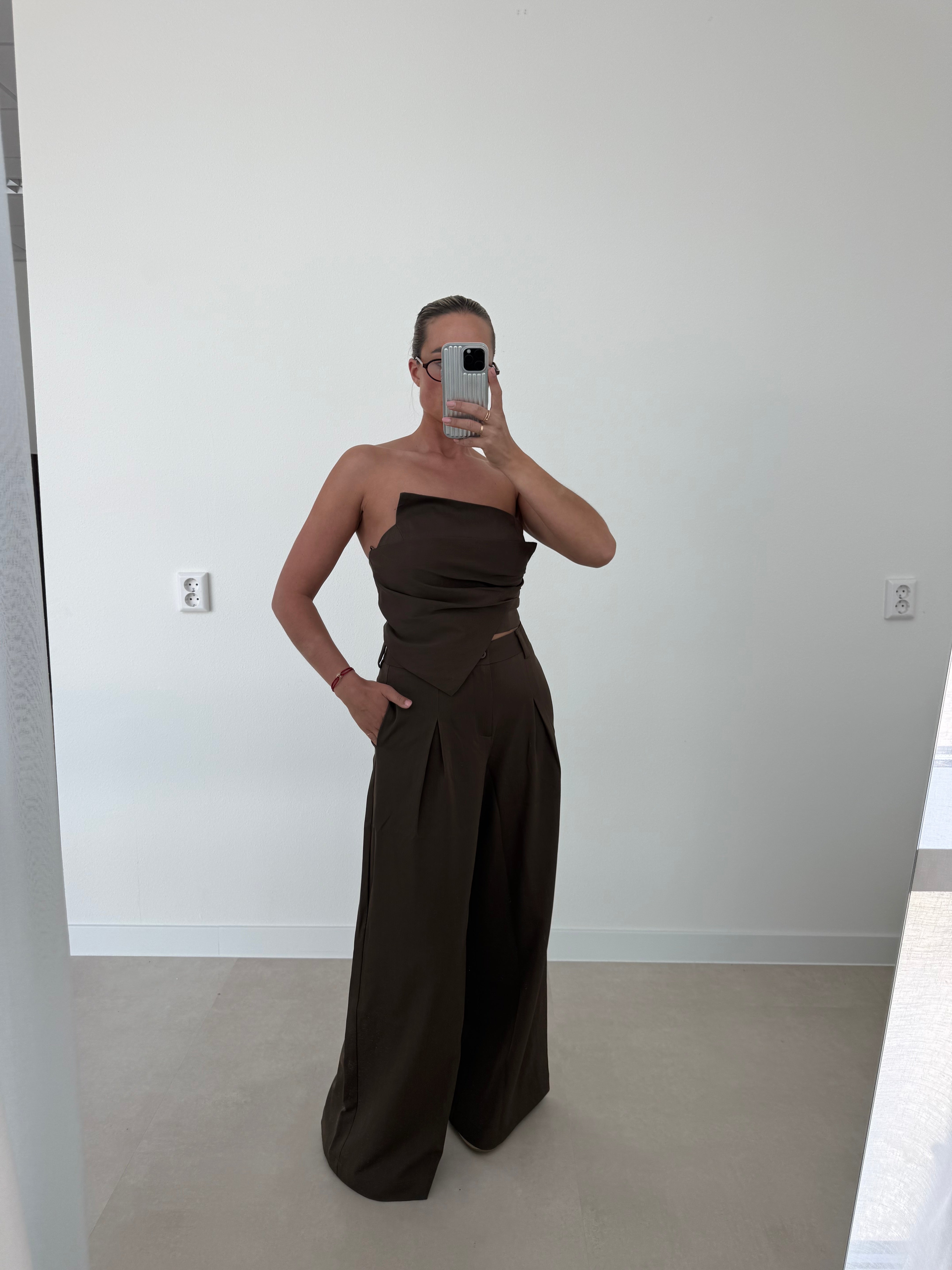 Two Piece Set met Strapless Top Bruin