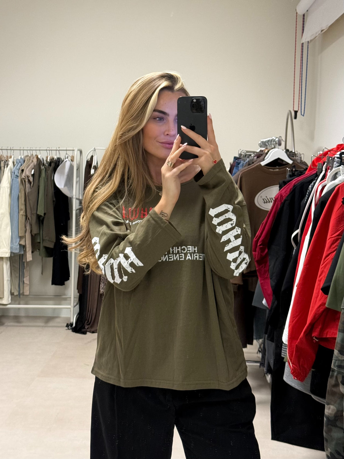 Statement Off Shoulder Tee Army | Semmie
