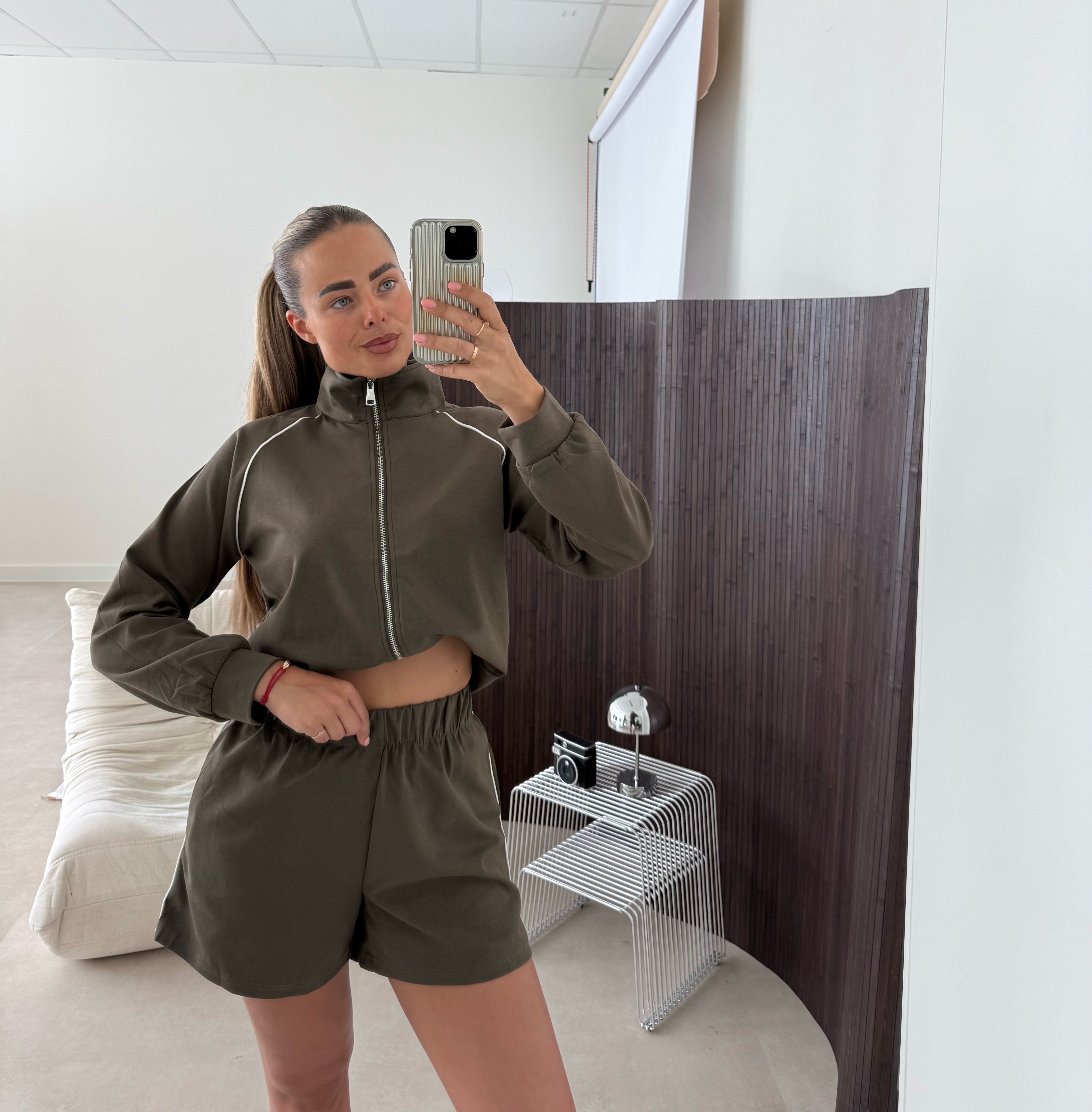 Korte Joggingset Met Bies Khaki | Jill