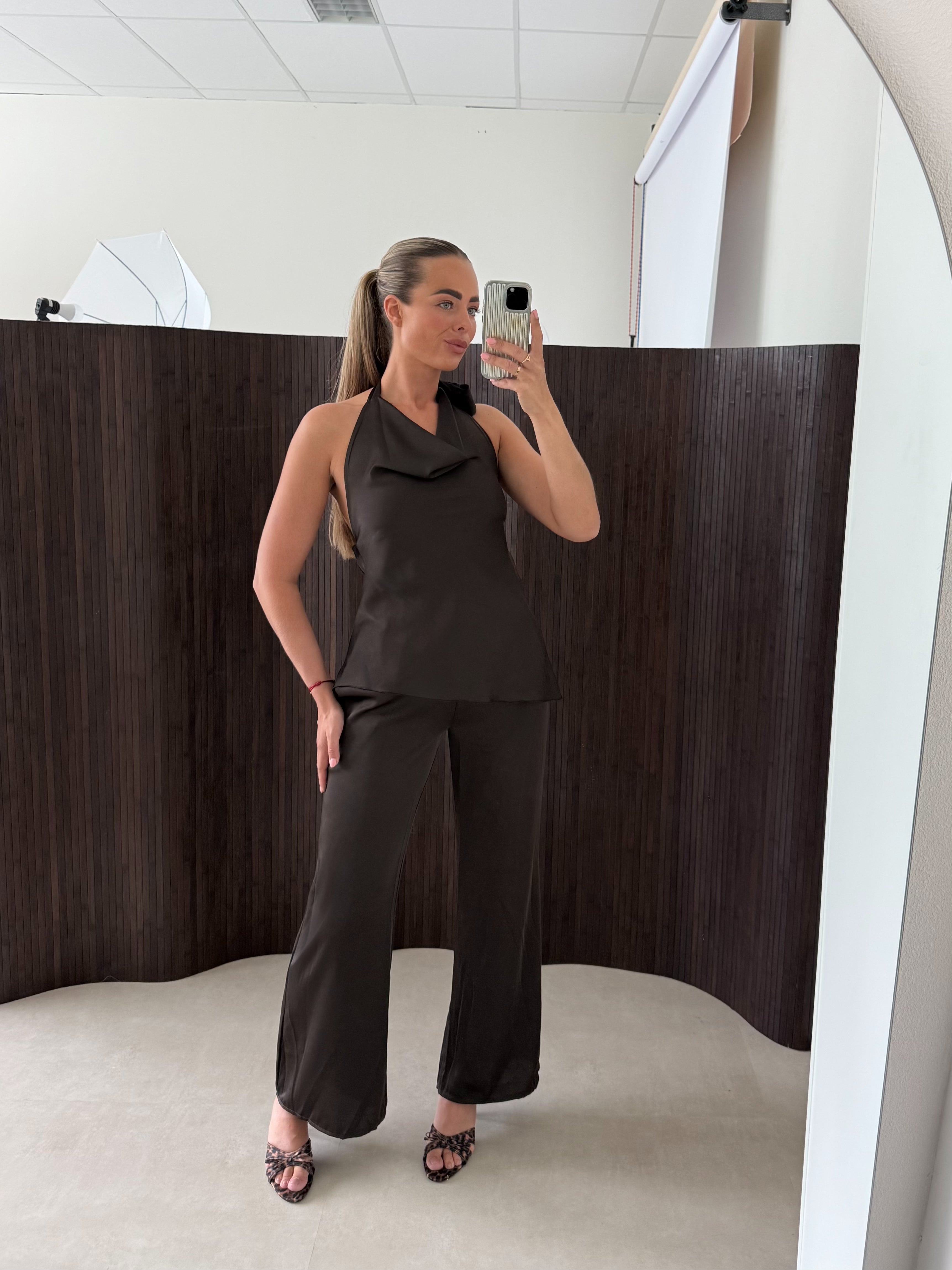 Asymmetric Satin Set Bruin | Ayla