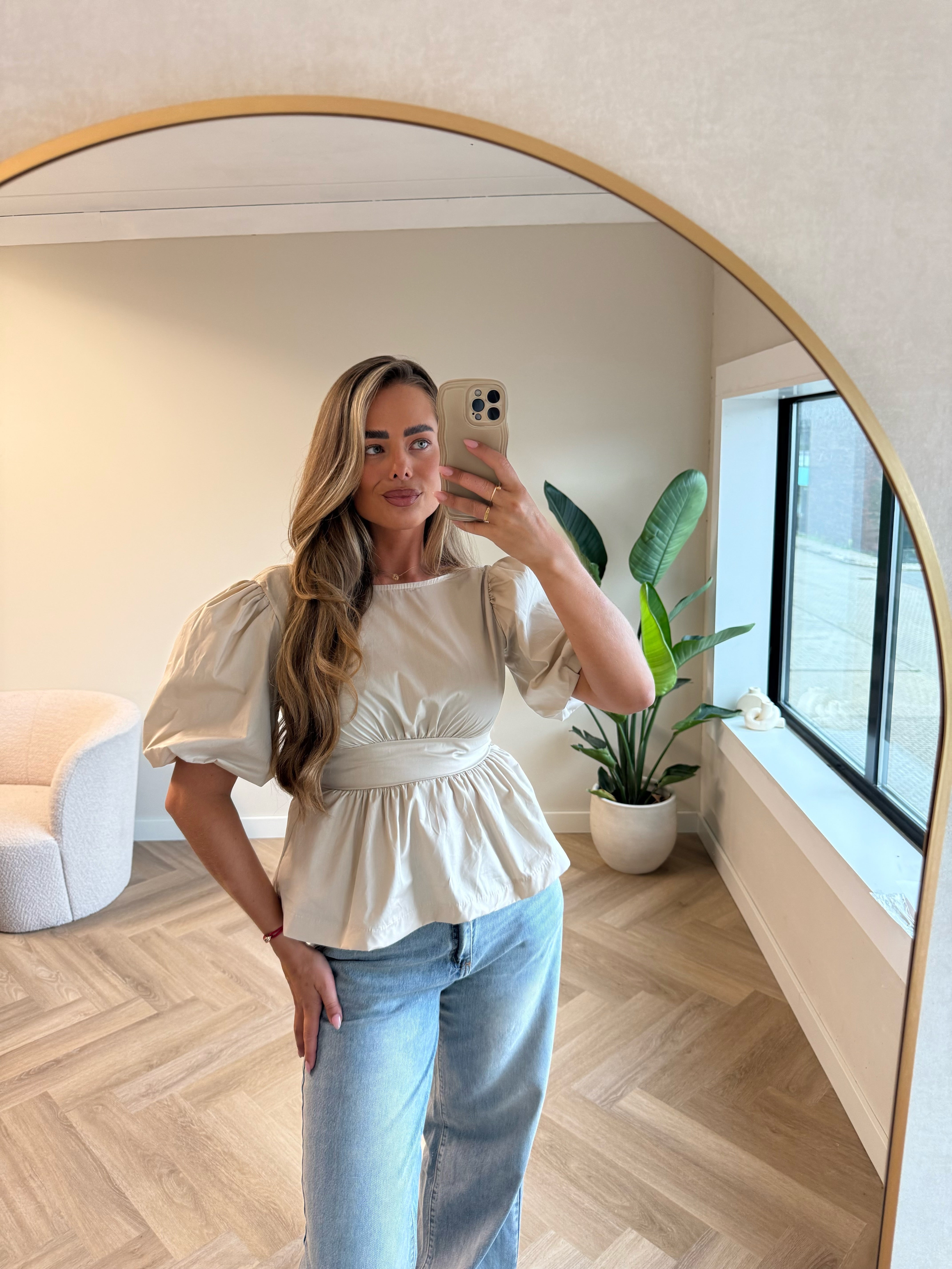 Pofmouw Top Strik Beige | Fleur