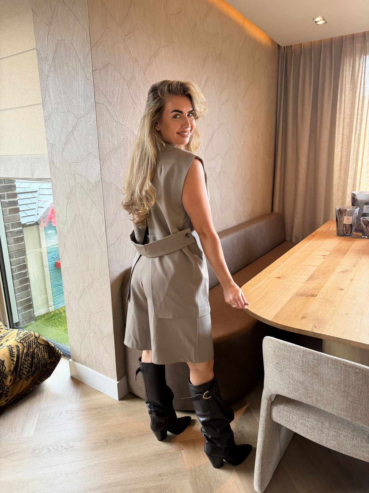 Oversized Gilet Met Band Taupe | Olivia