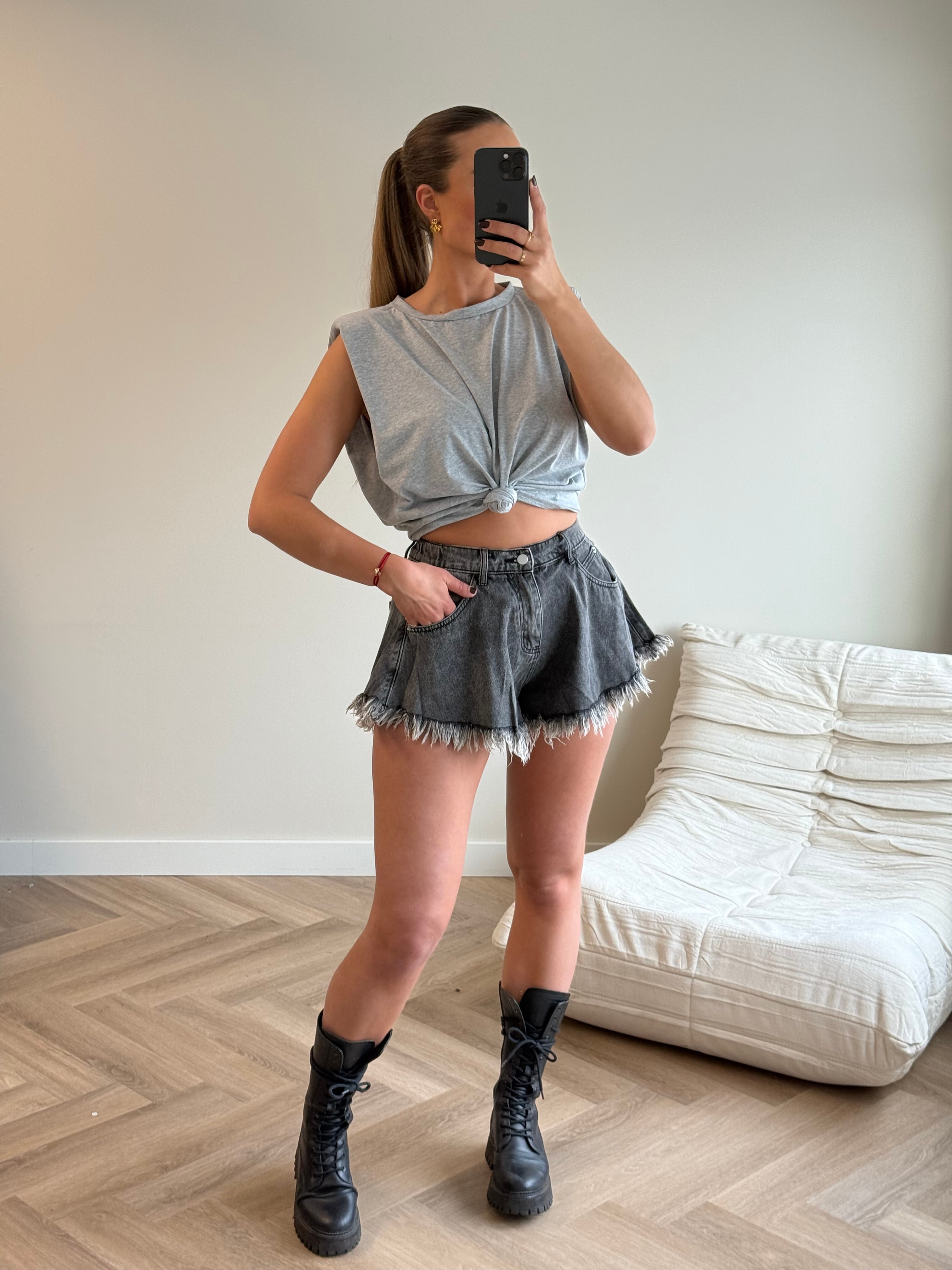 Denim Short Gerafeld Grijs