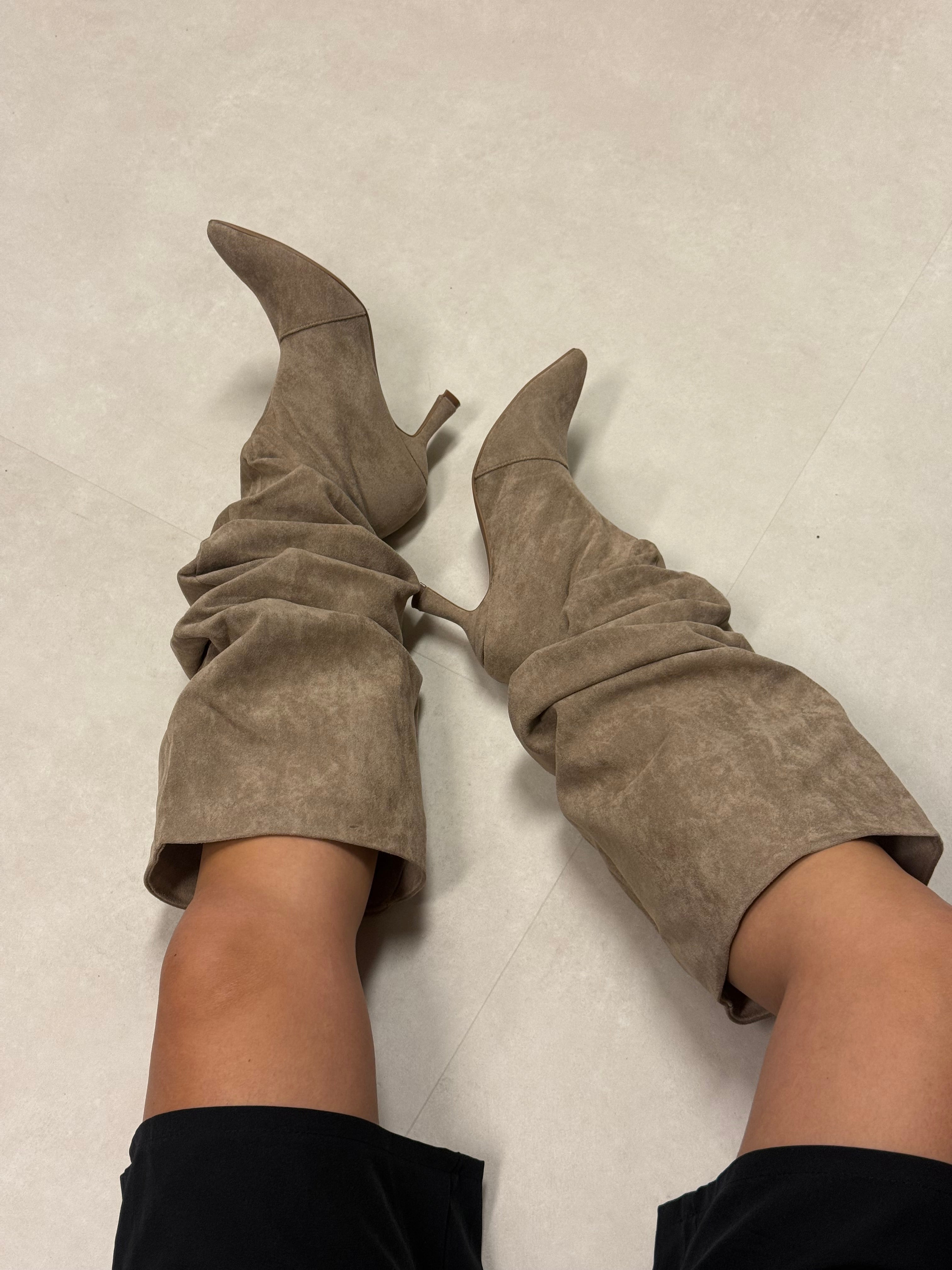 Suede Slouchy Boots Hoog Beige