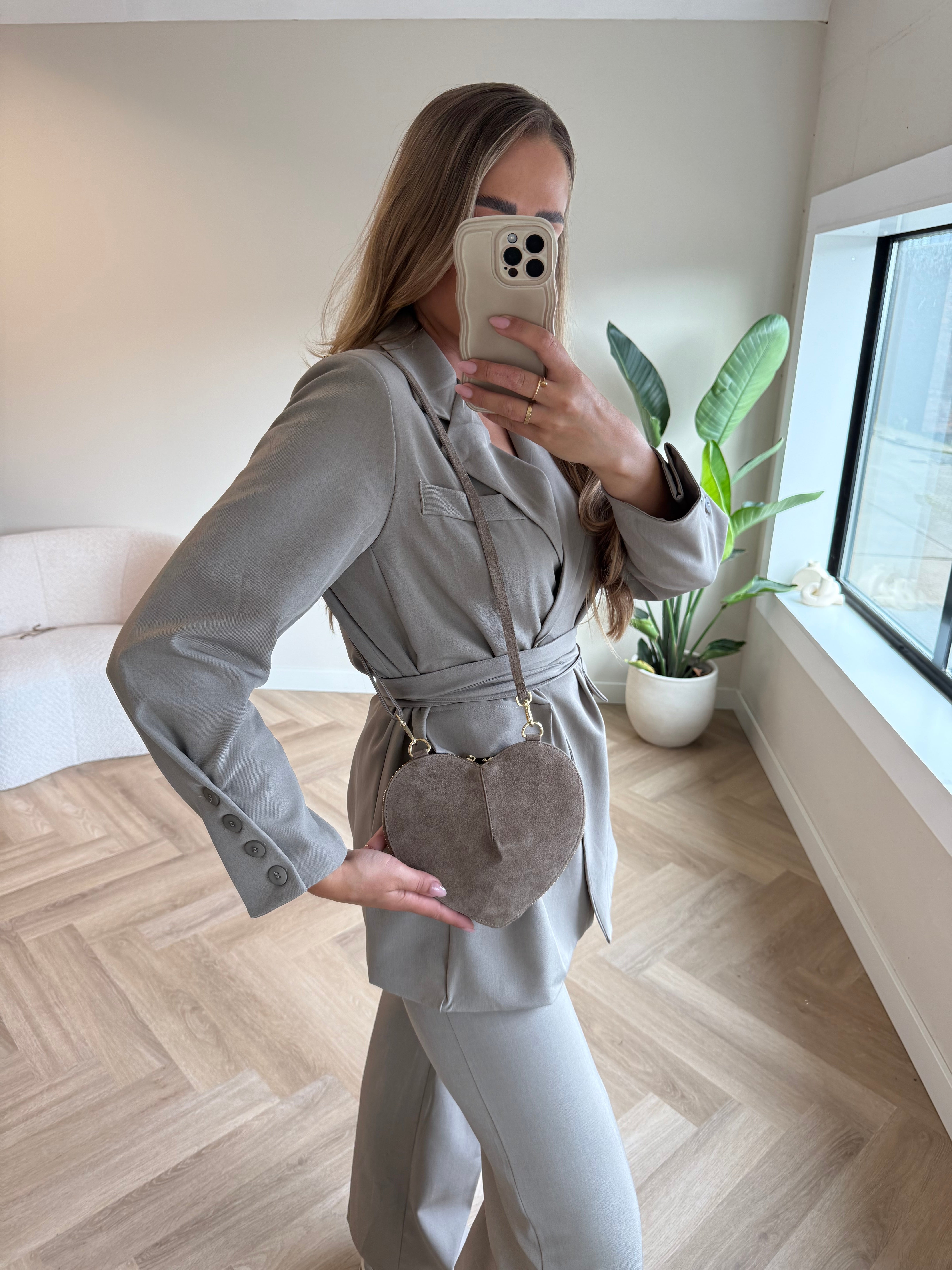 Heart Bag Suede Taupe | Lola