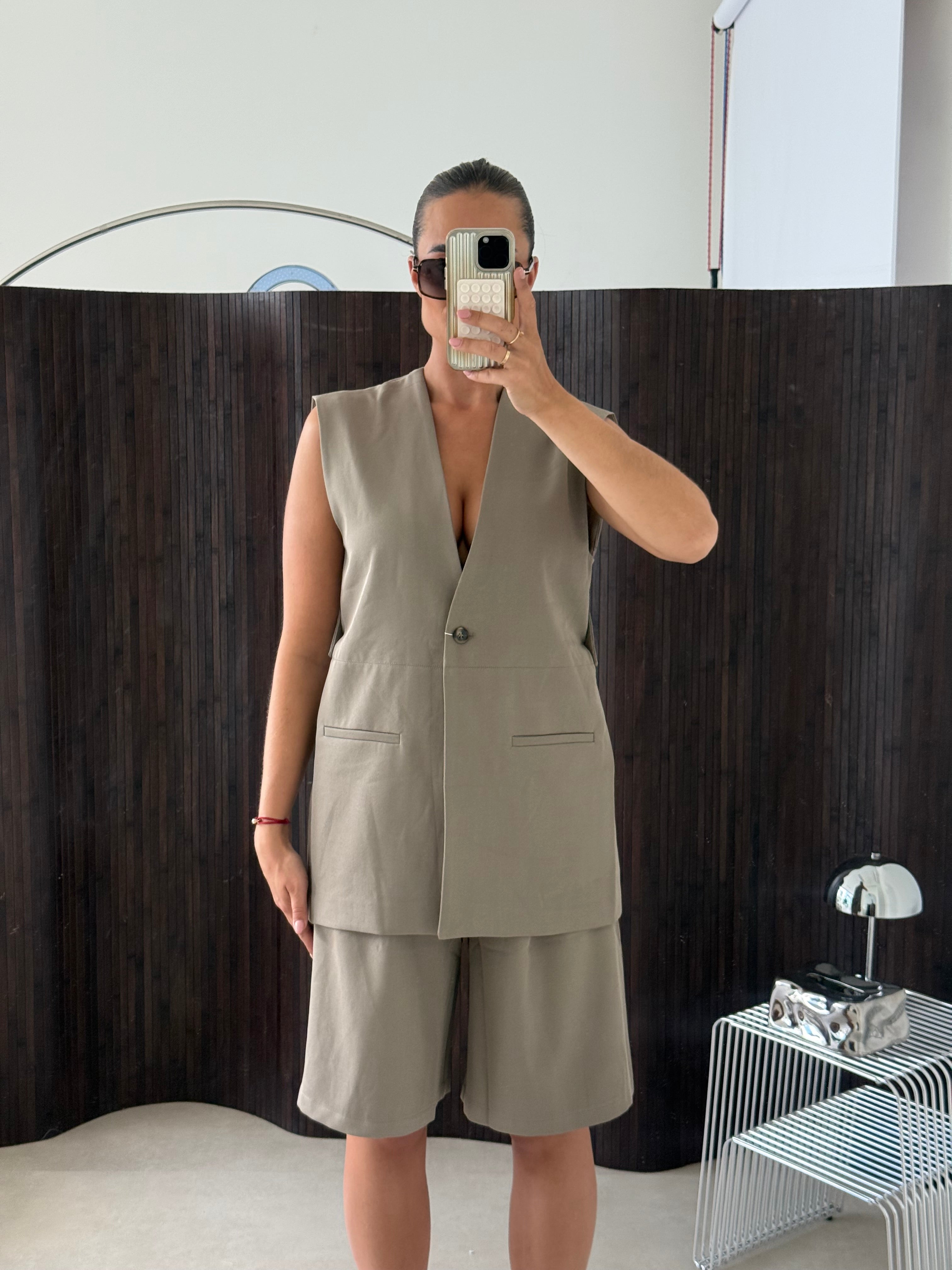 Oversized Gilet Met Band Taupe | Olivia