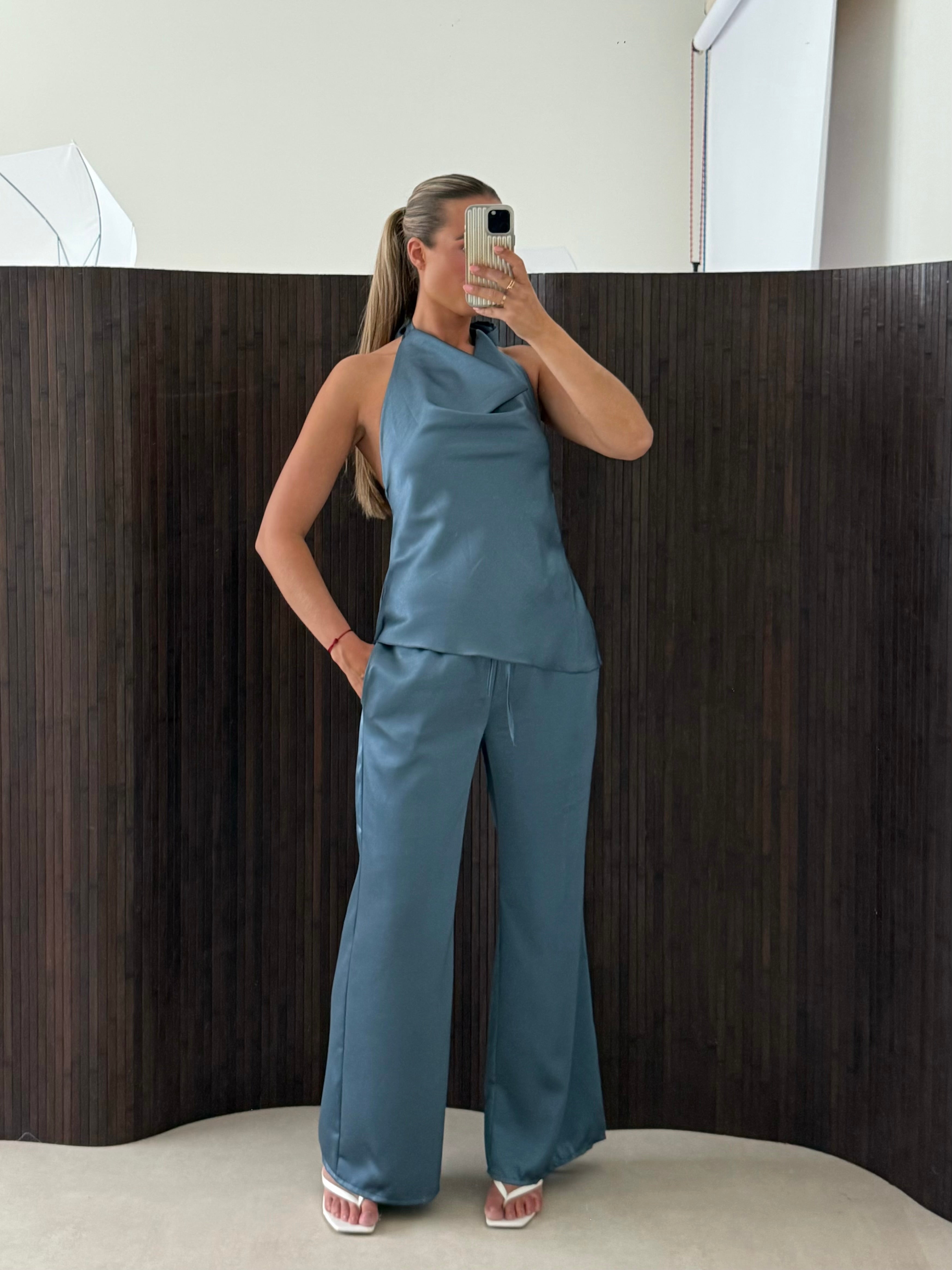 Asymmetric Satin Set Blauw | Ayla