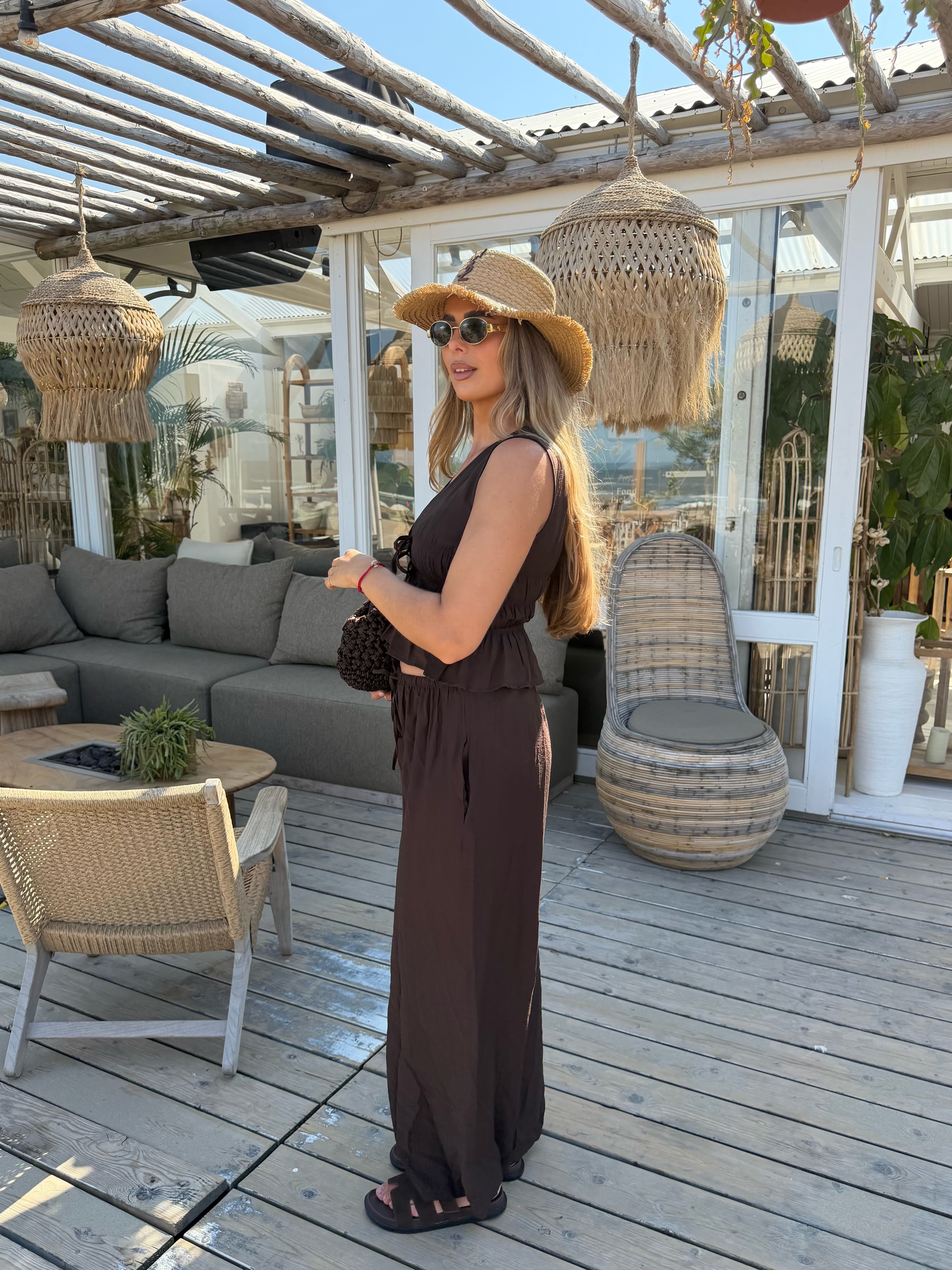Luxe Two Piece Set Bruin | Liv