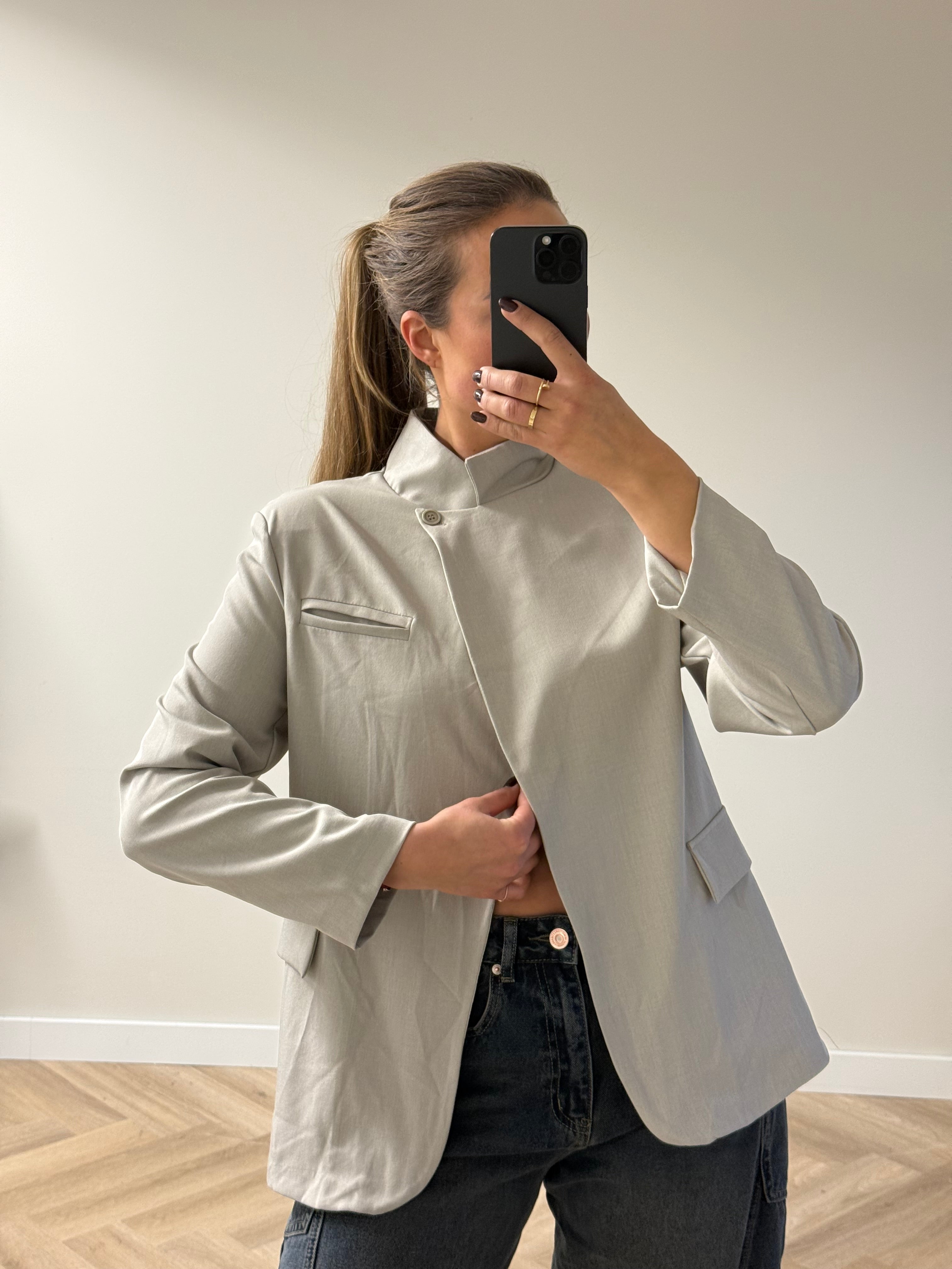 Beige Blazer met Overslag Kraag | Mila