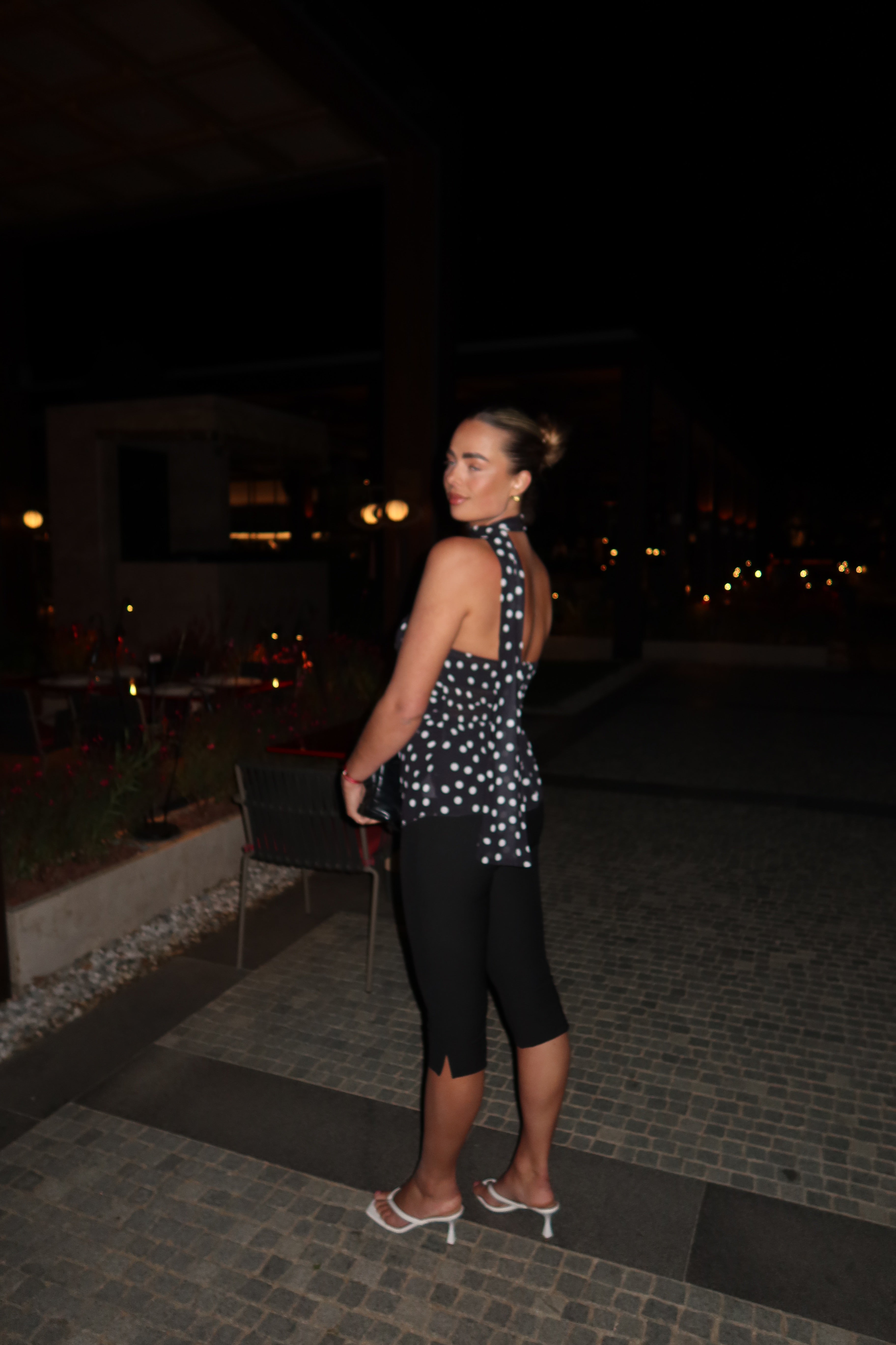 Asymmetrische Halter Top Polkadot | Zwart