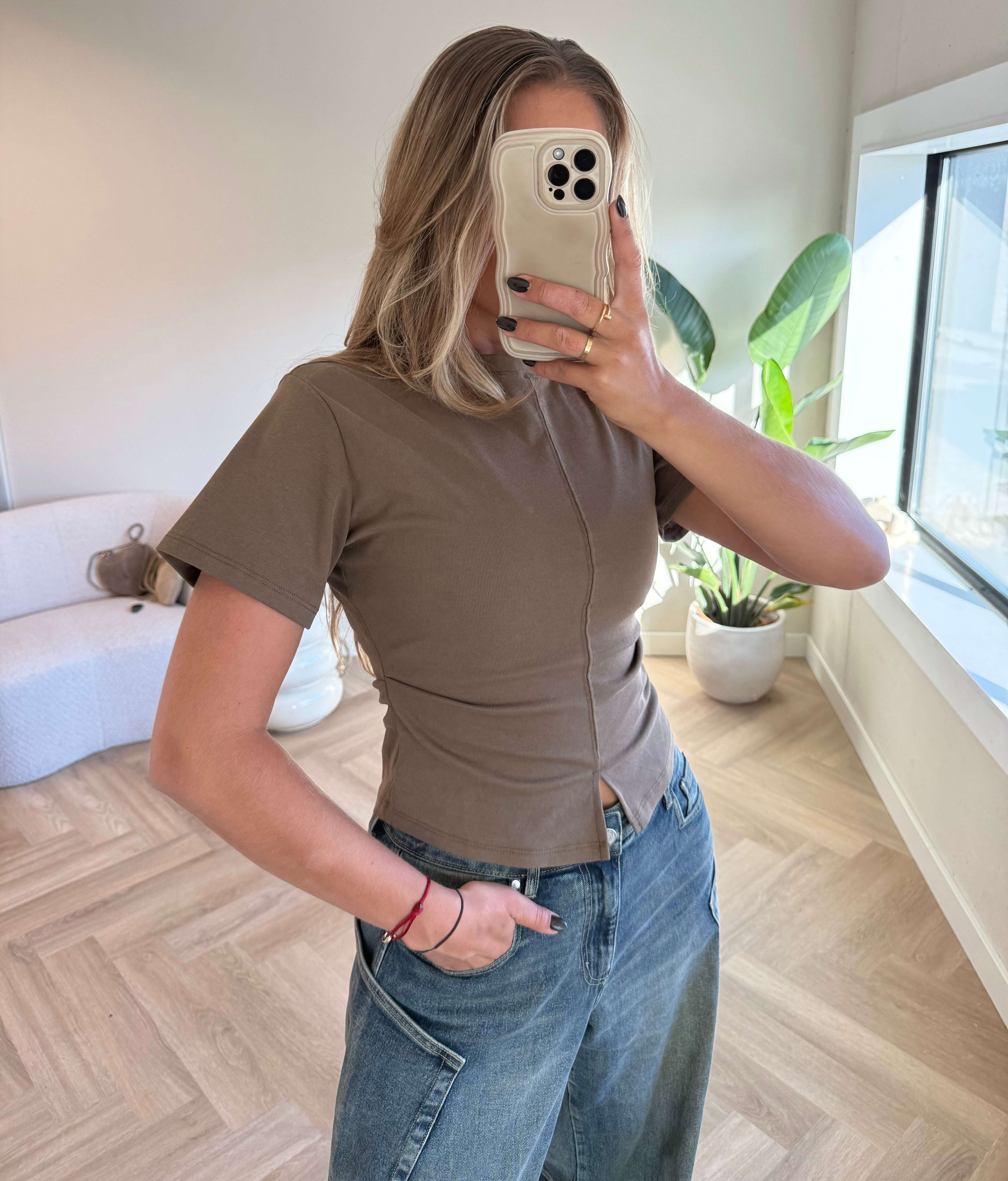 T-shirt Getailleerd Bruin | Semmie