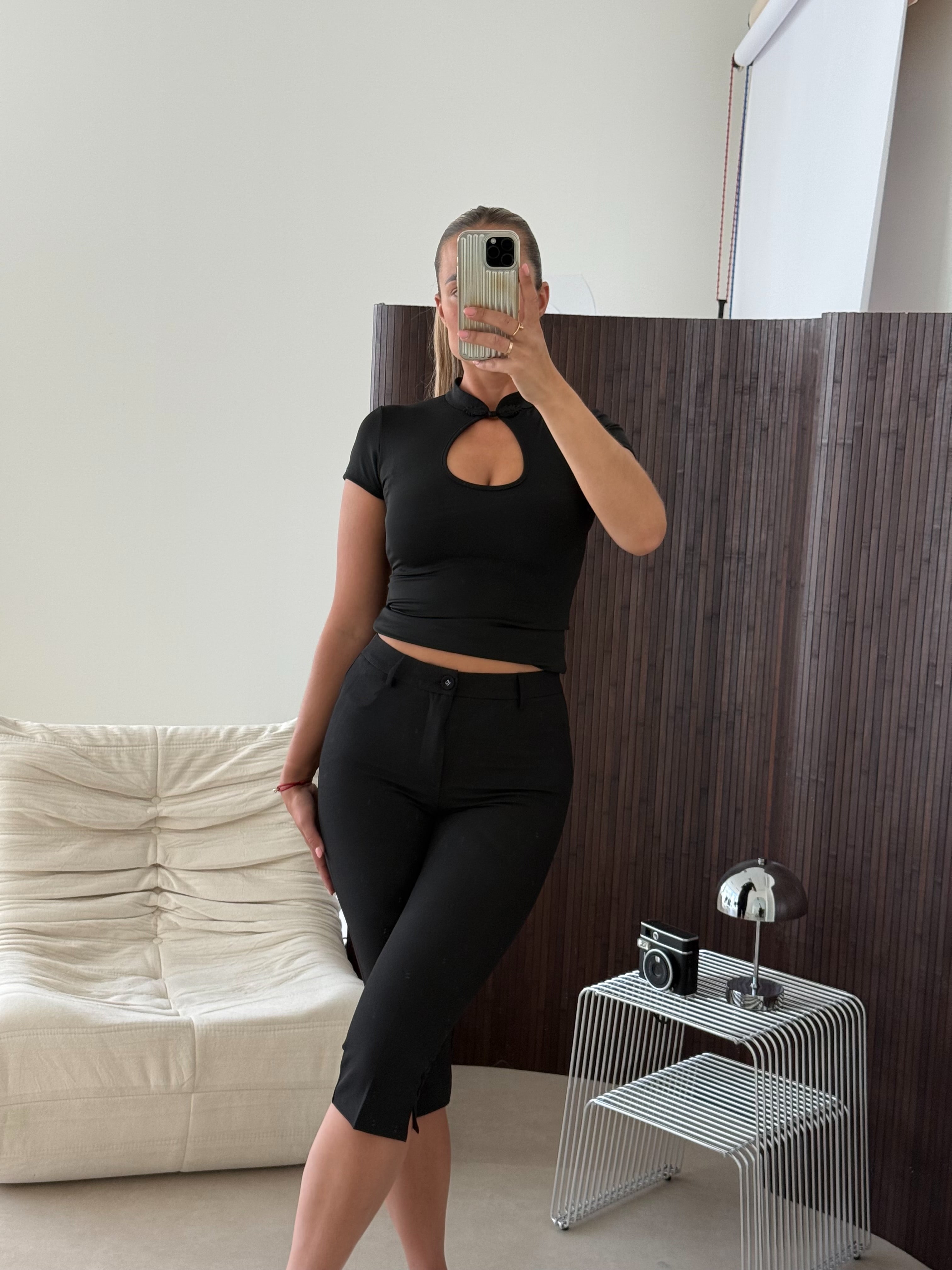 Keyhole Top Zwart | Kathy
