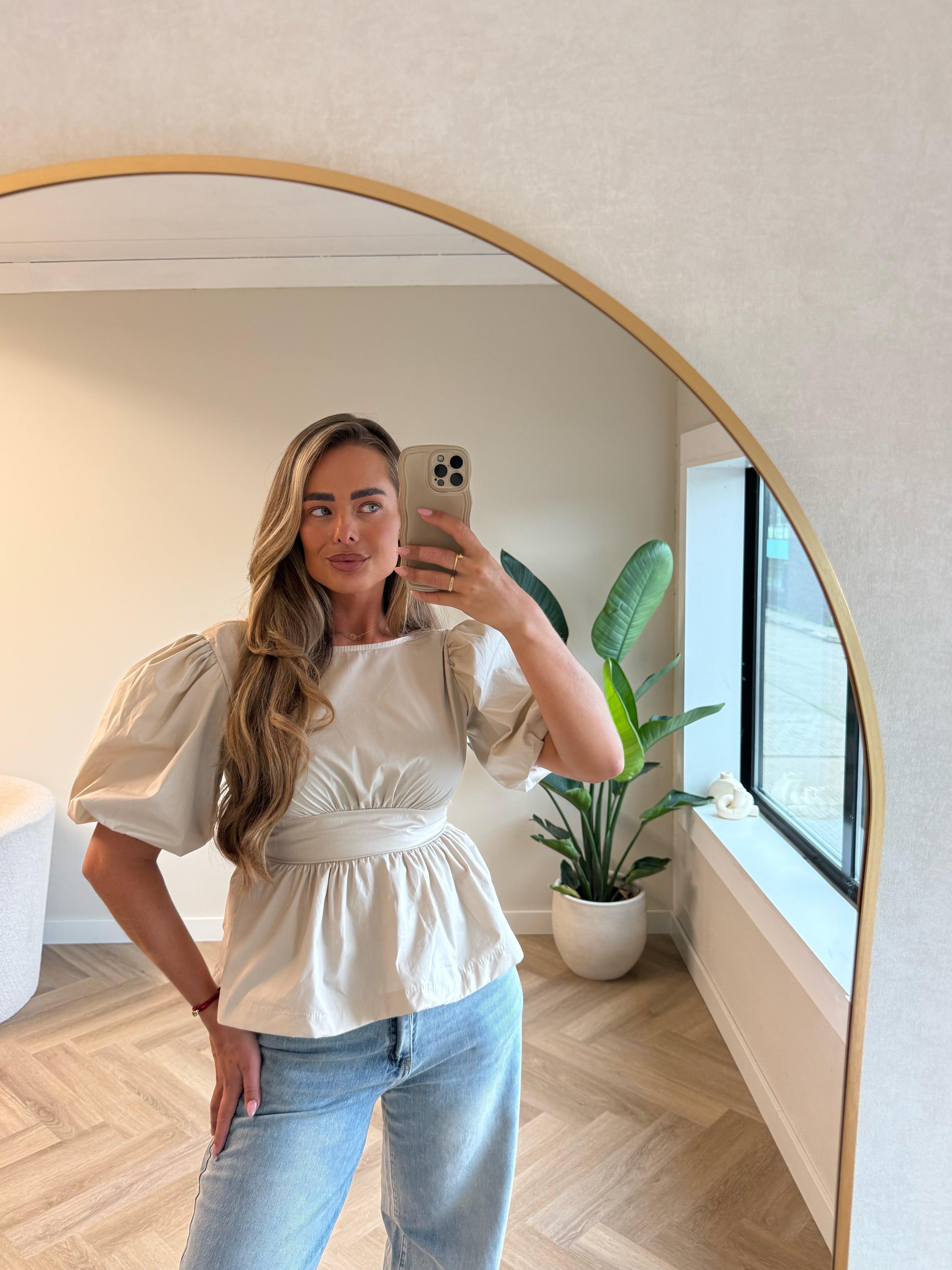 Pofmouw Top Strik Beige | Fleur