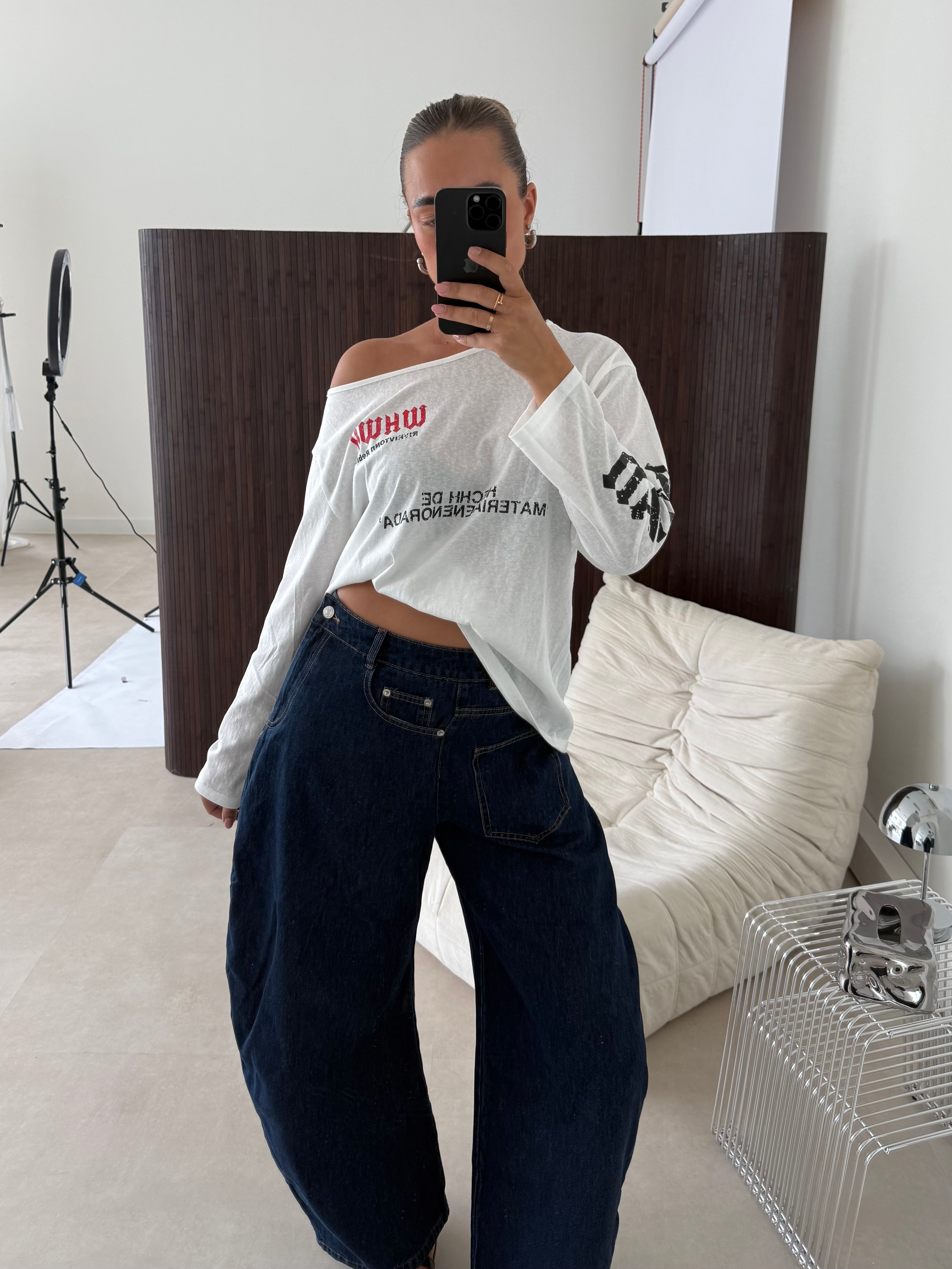 Statement Off Shoulder Tee Wit | Semmie