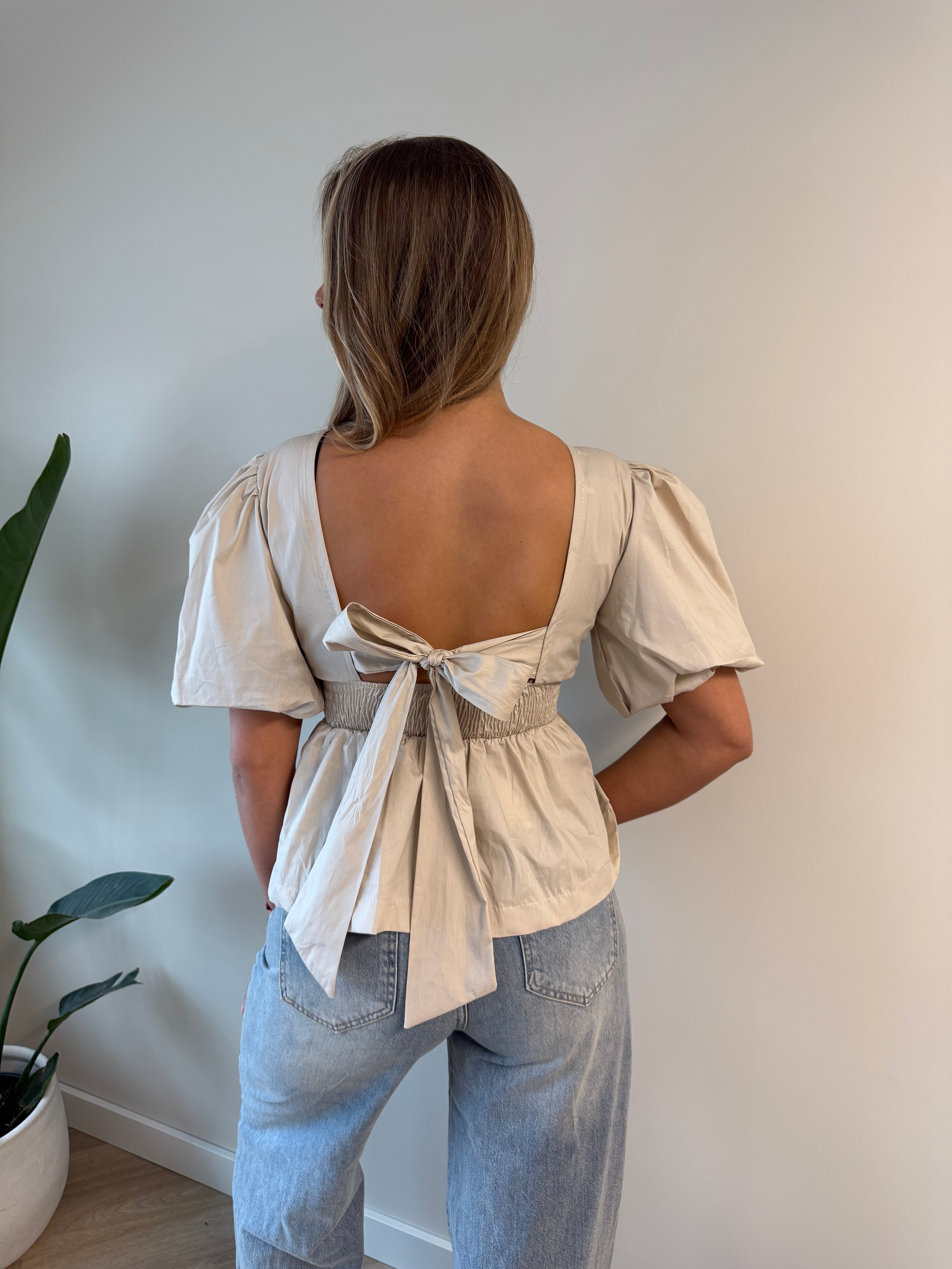 Pofmouw Top Strik Beige | Fleur